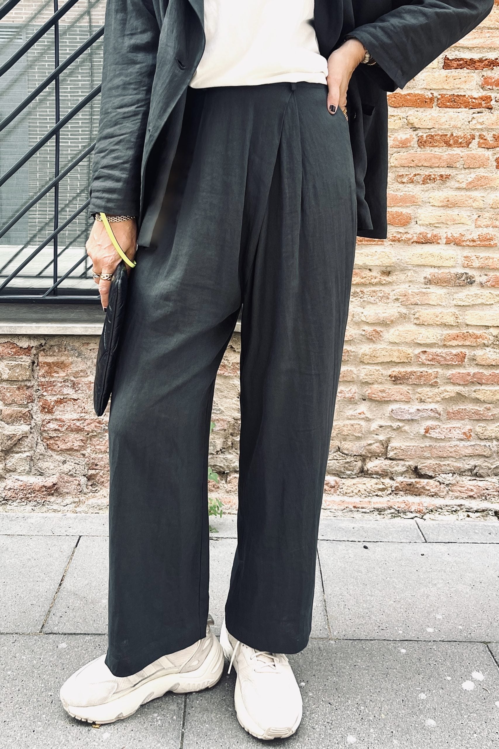 BERNADE SOFT LINEN · Trousers