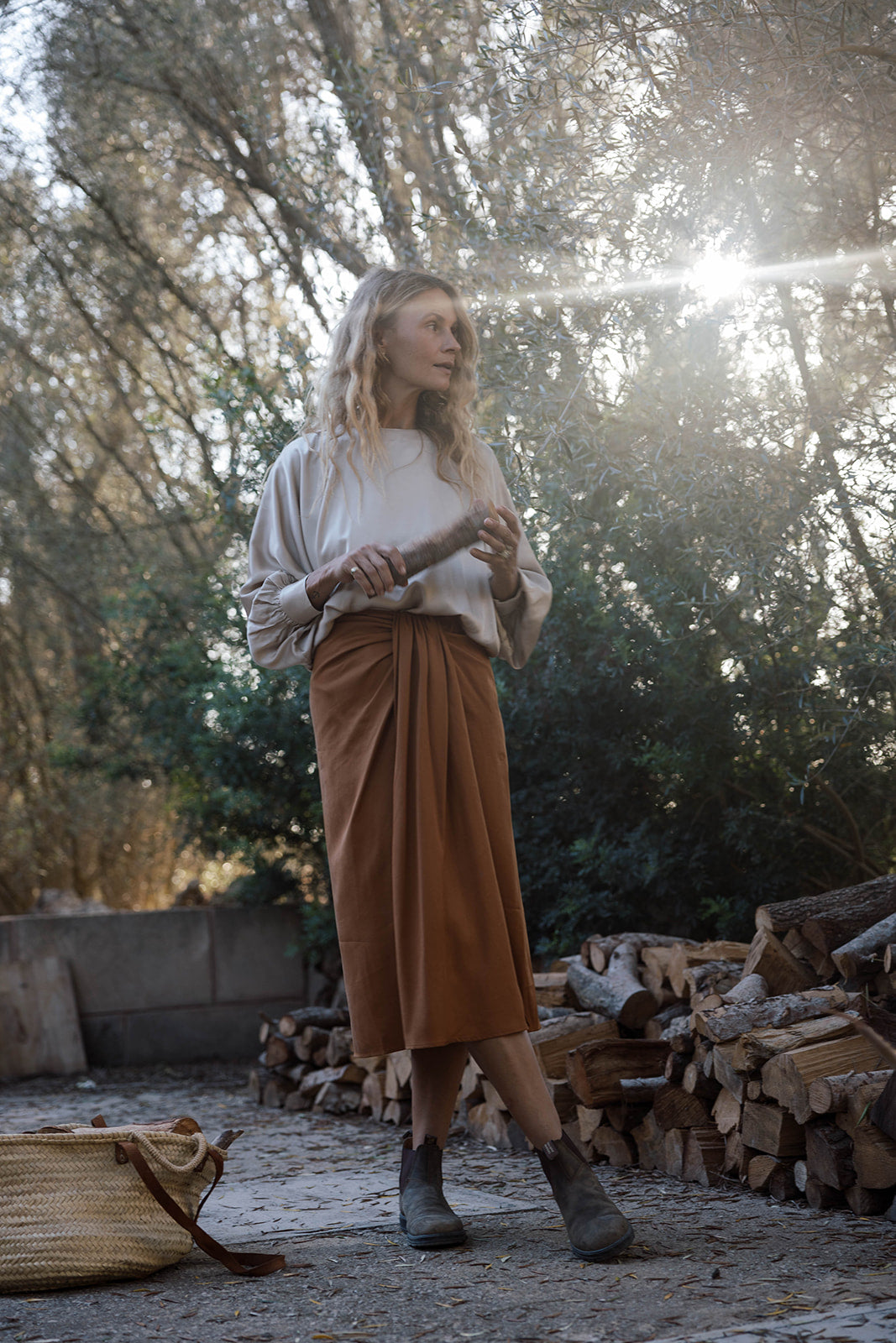 DAVI · Falda