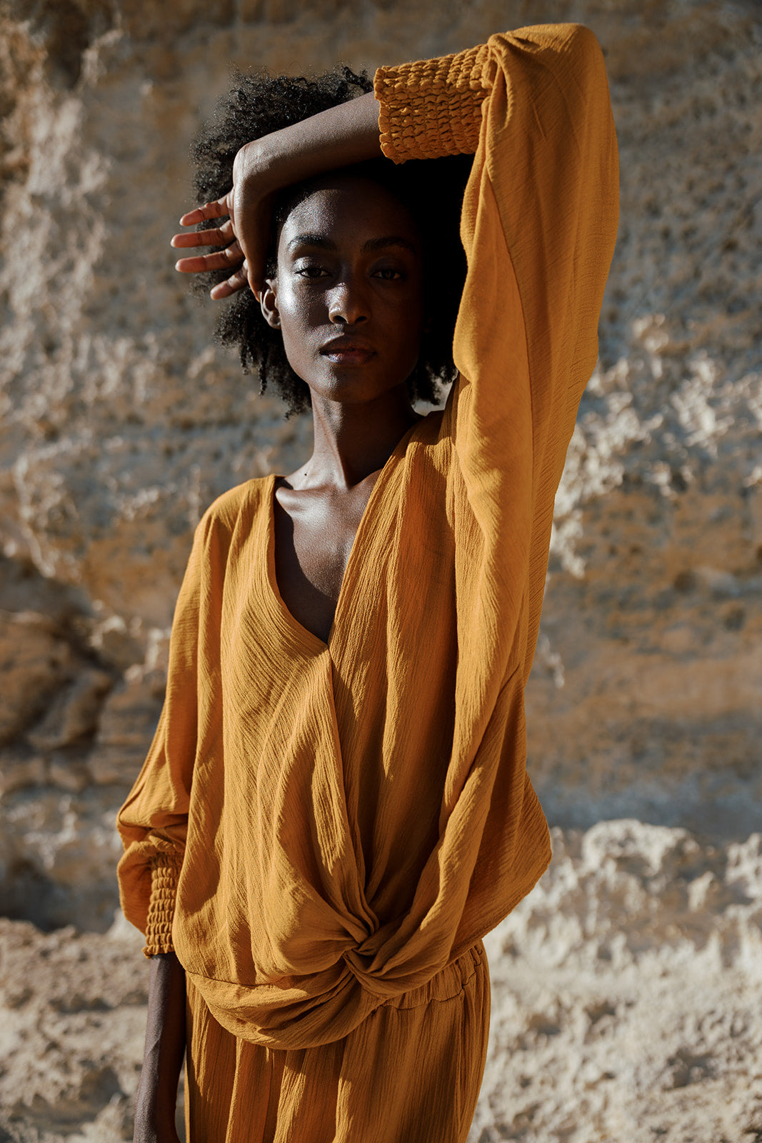Linda · blouse