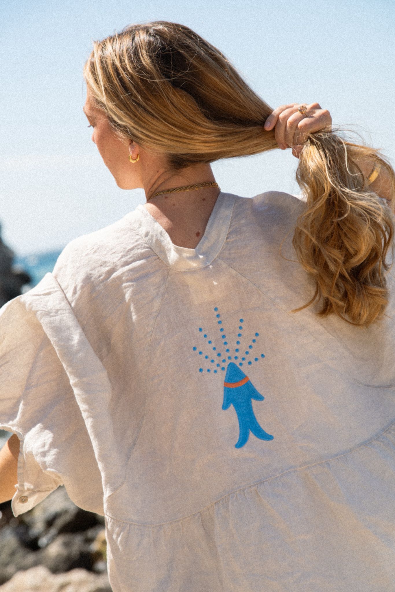 CALA · Camisa bordada