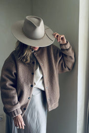 GENOVEVA · Bomber