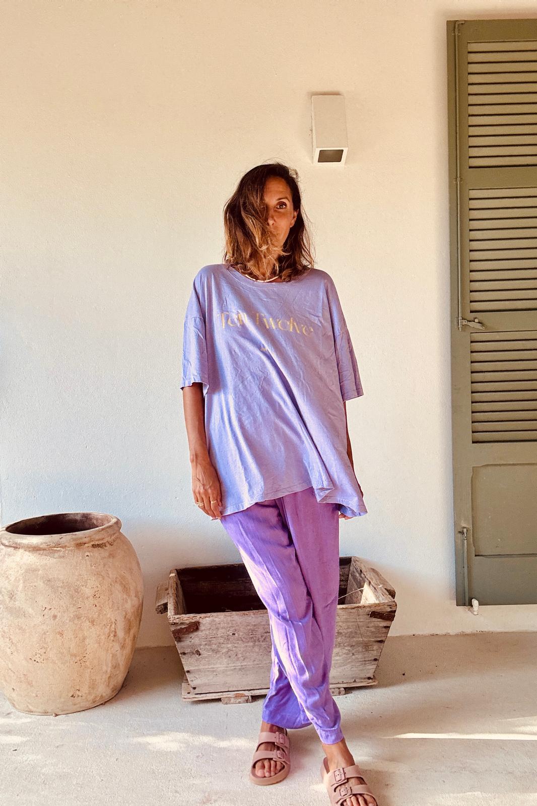 Camila · camiseta
