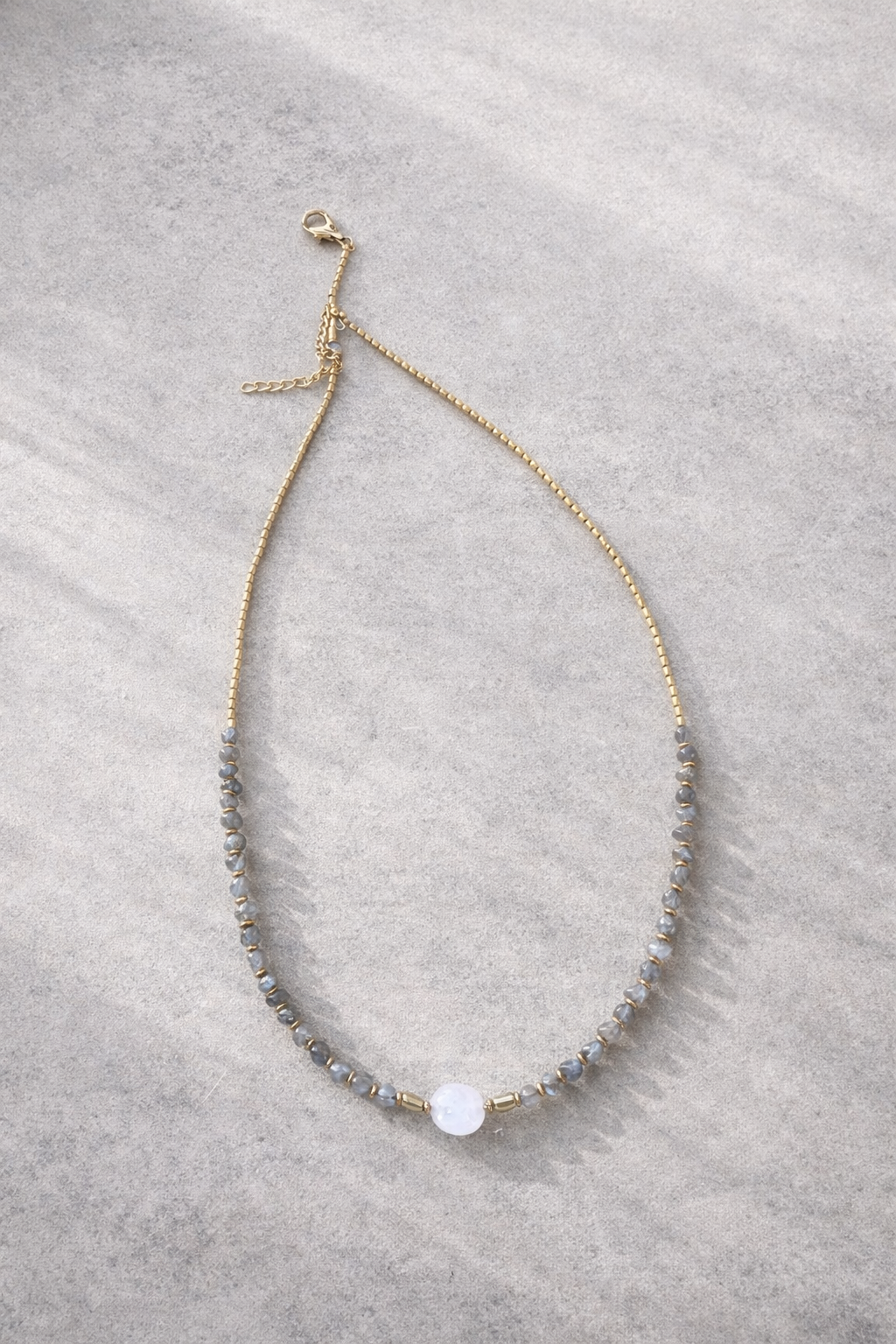 STONE GREY • Collar