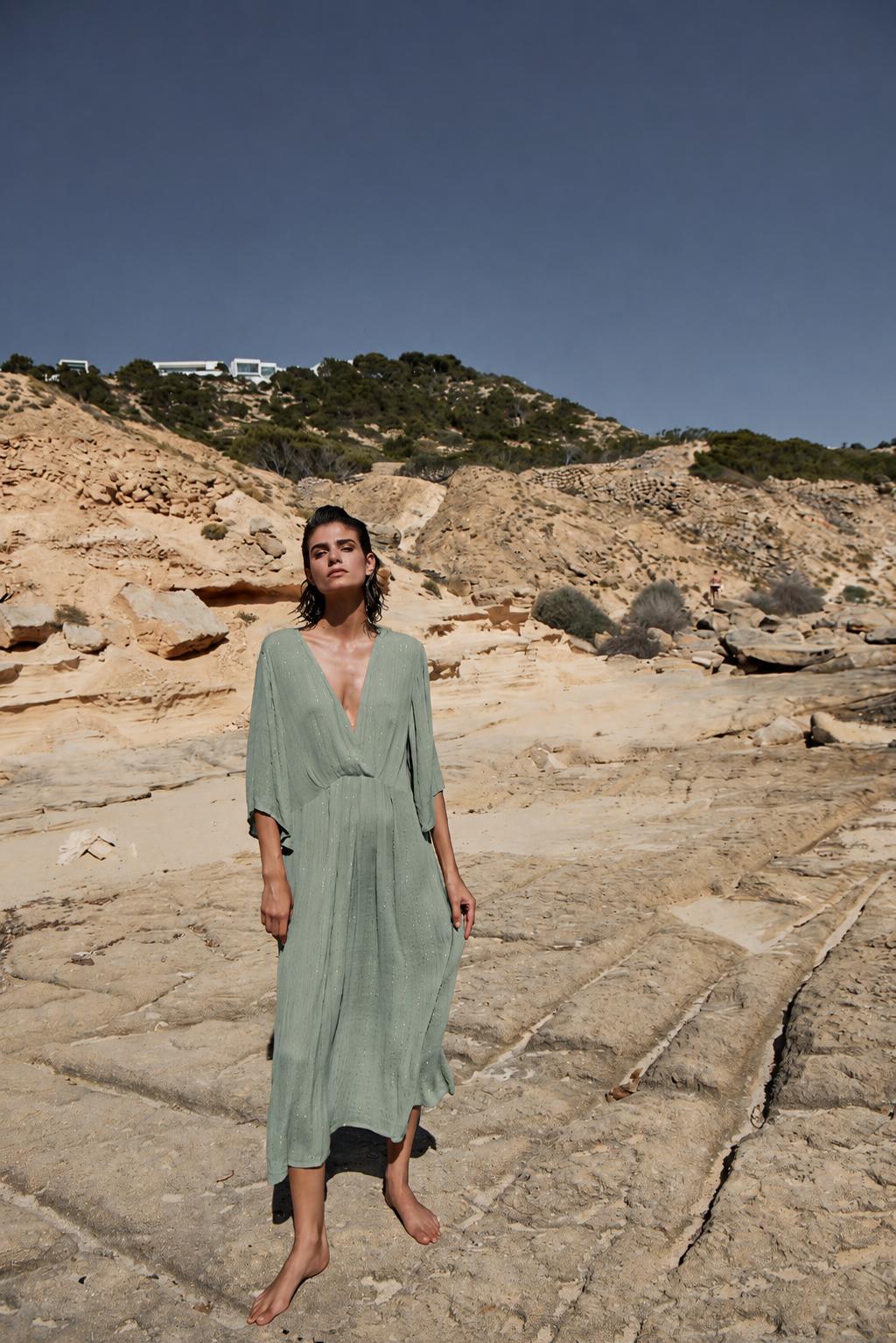 ARIA · Vestido