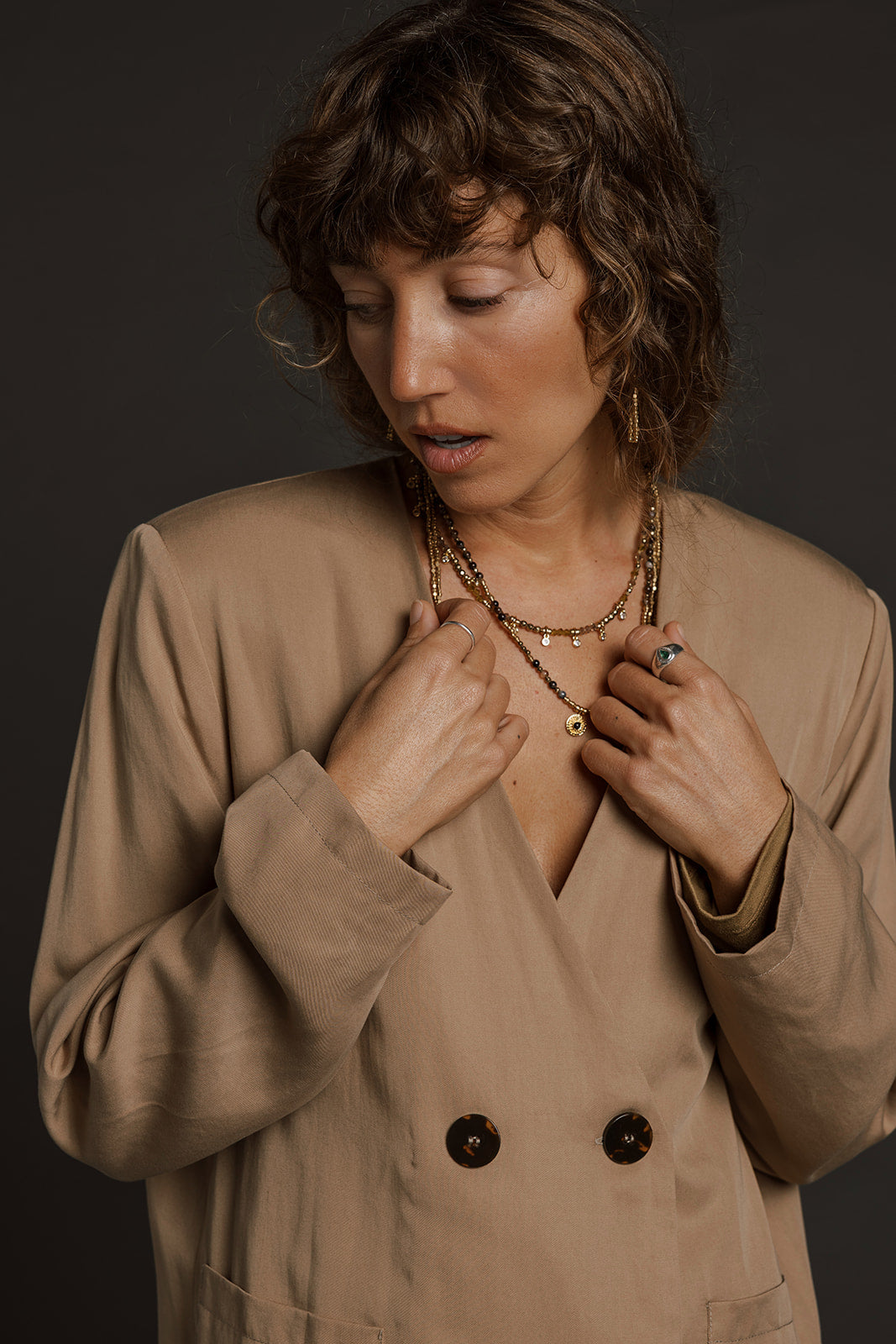 BERNADE TENCEL · Americana