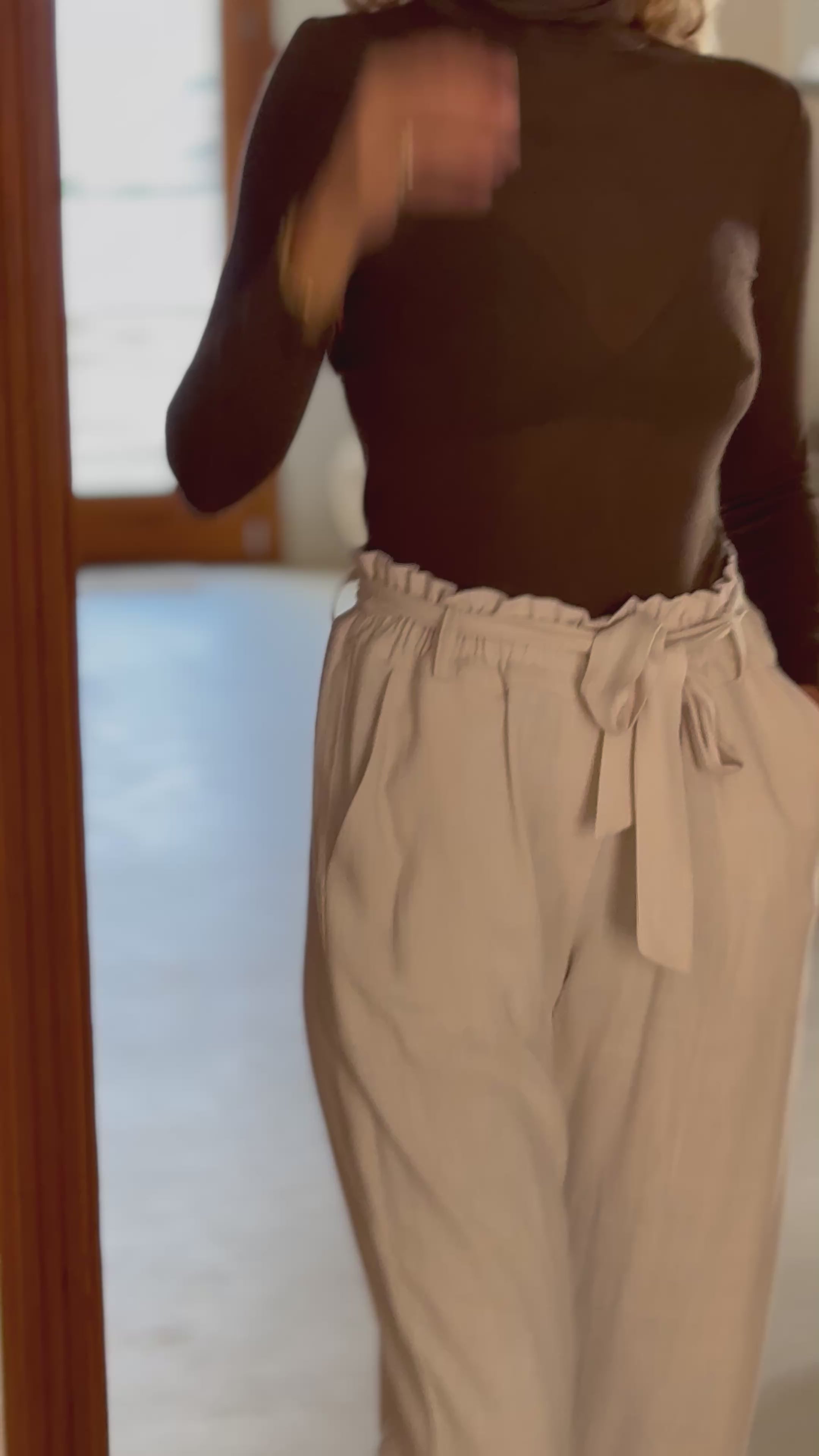 Cargar vídeo: CELINA • Camiseta