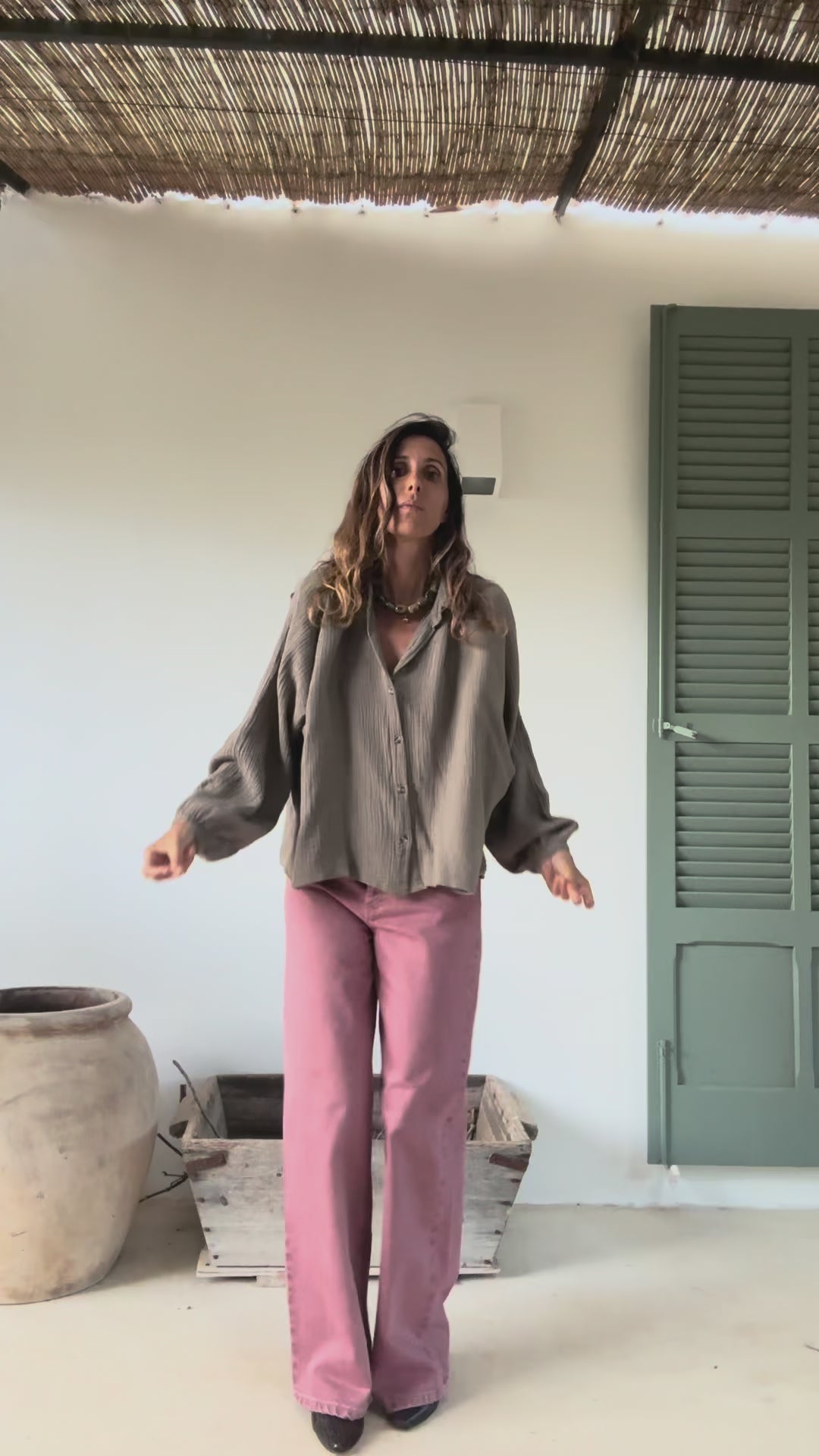 Video laden: MONA • Bluse