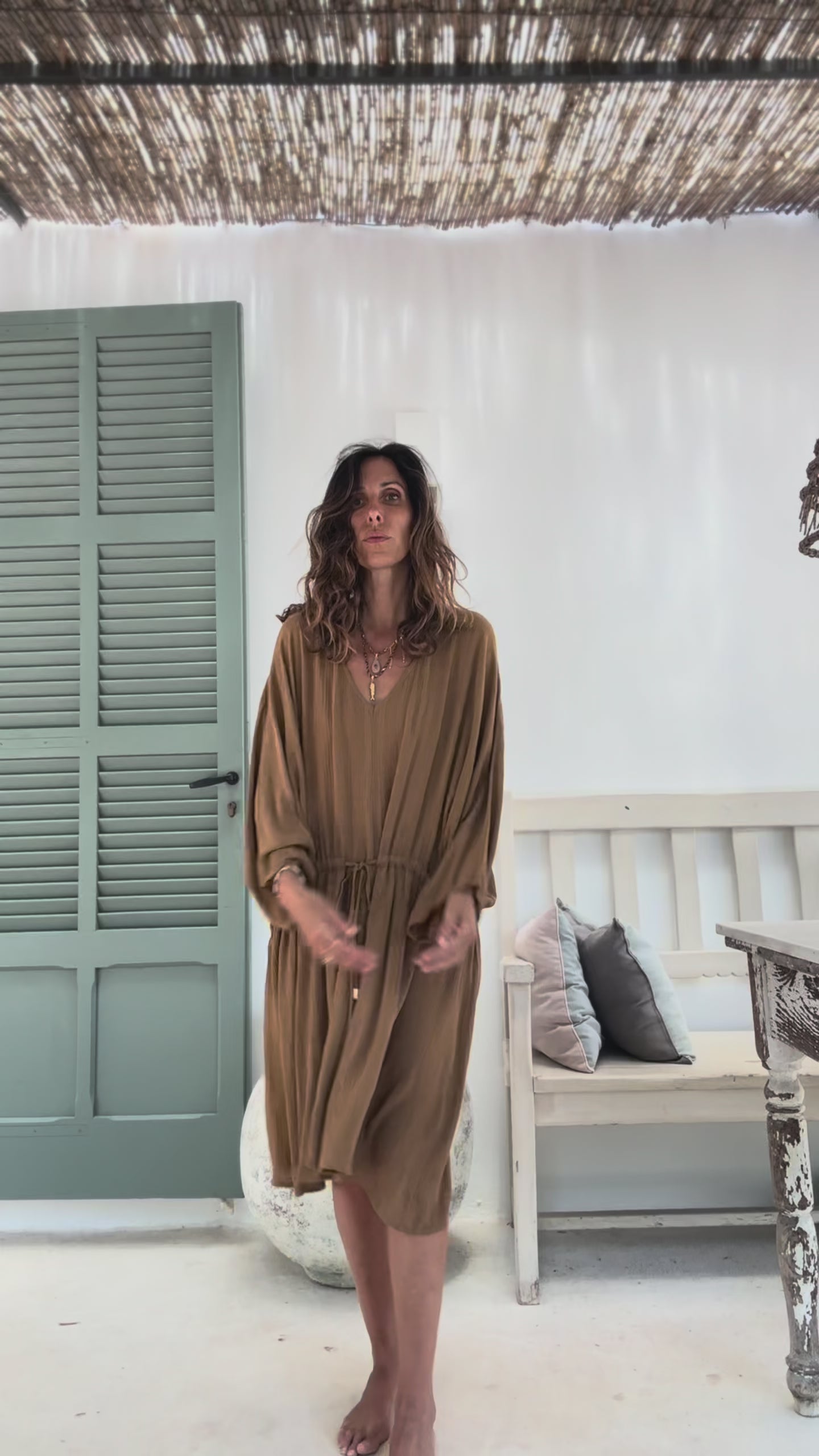 Cargar vídeo: ANGELINE · Vestido corto