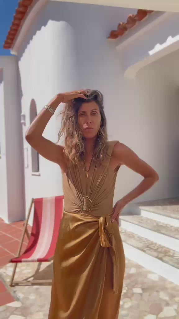 Load video: MELA • Körper