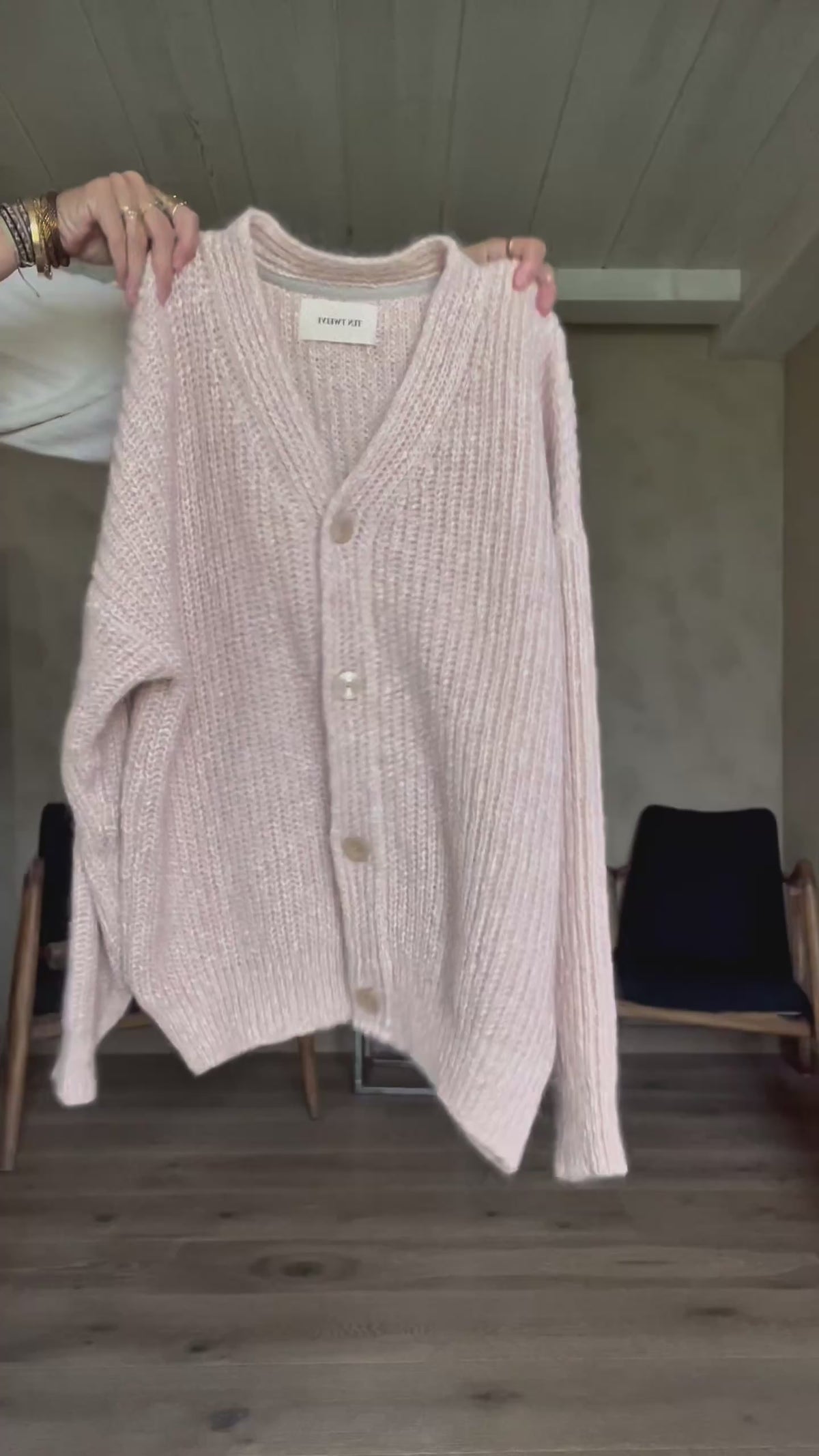 Load video: BONI · Cardigan