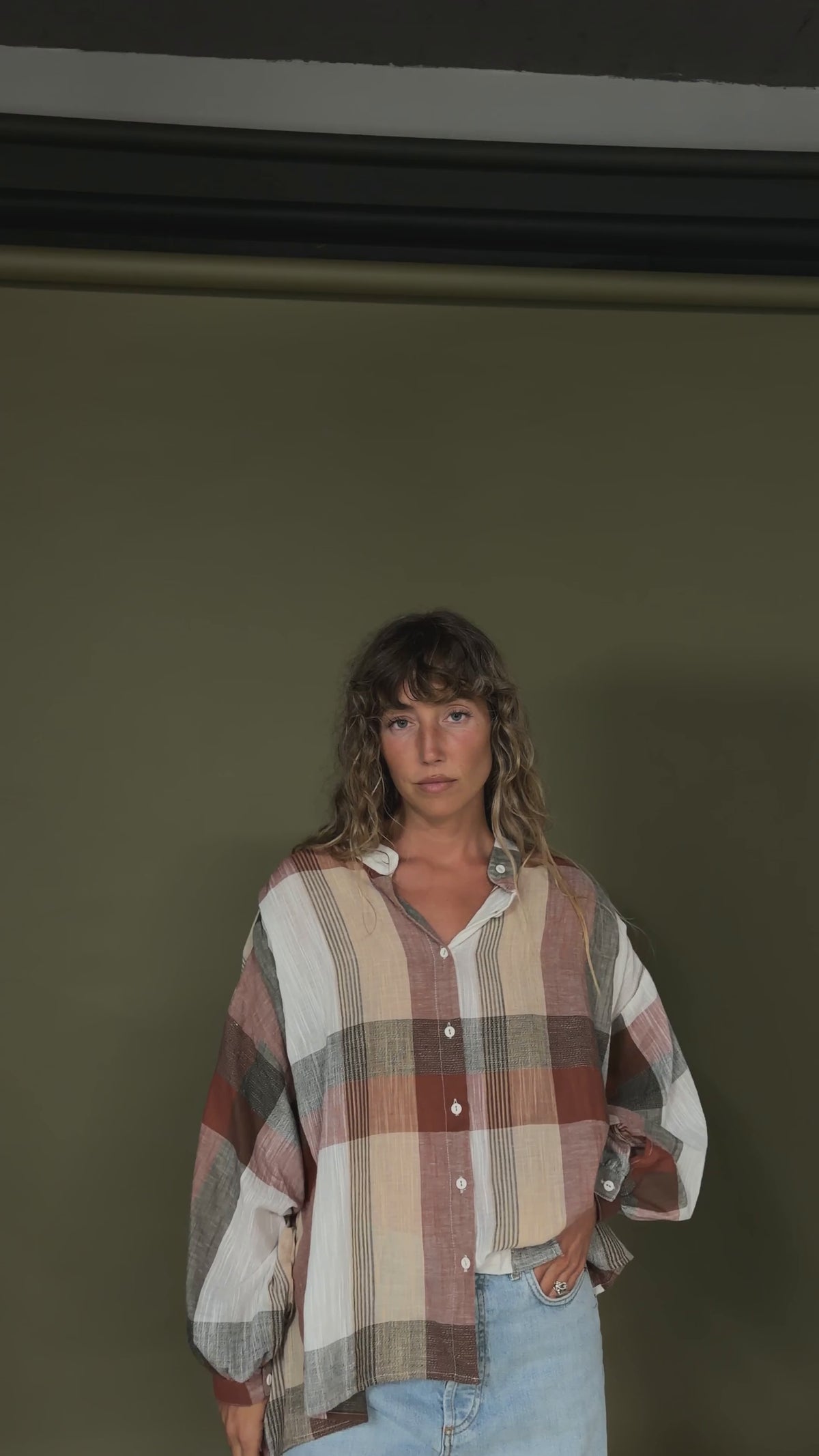 Cargar vídeo: ANANDA • Blusa