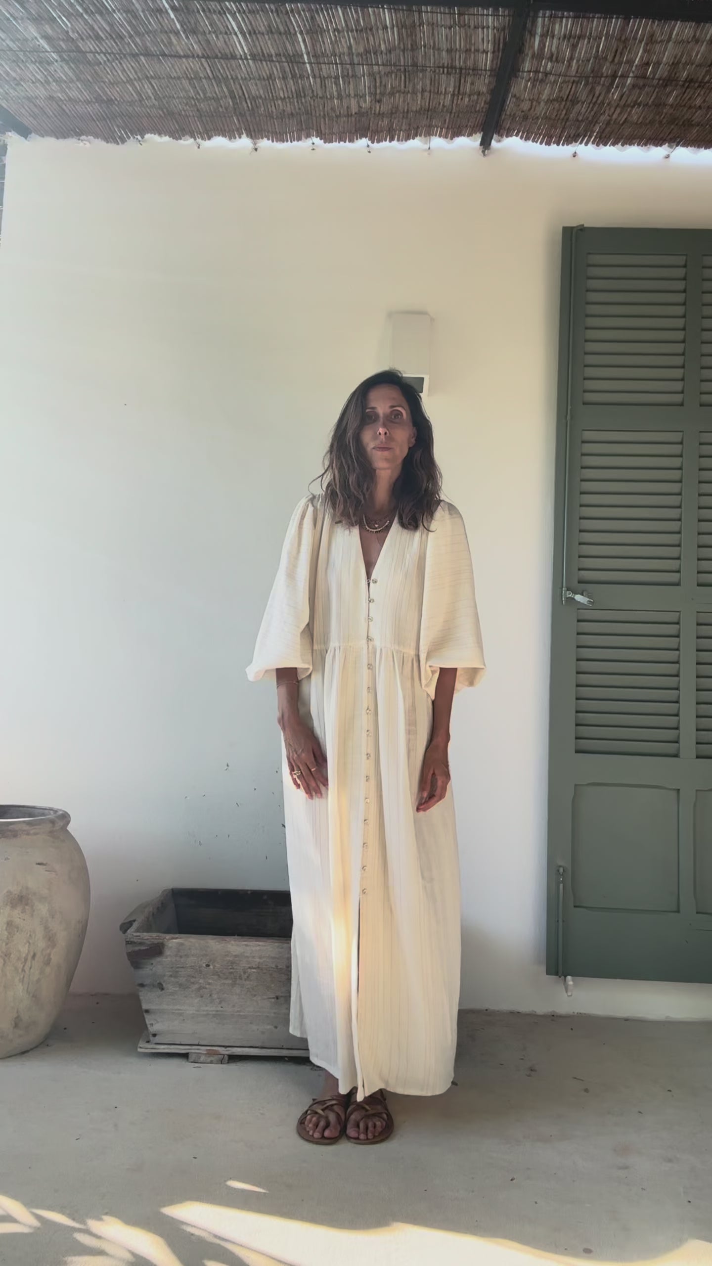Load video: BO GOLD • Dress