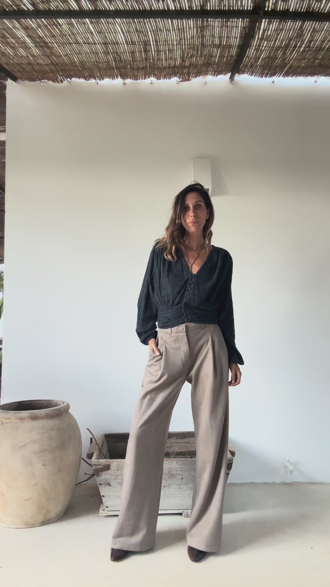 Cargar vídeo: AGNES SUEDE • Pantalón