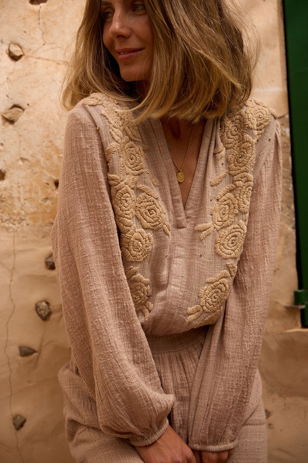UMA · Dress